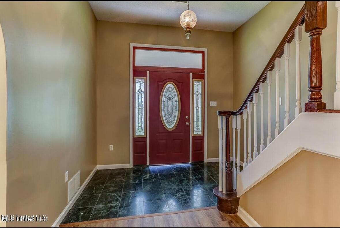 4182 Summer Cir W - Photo 3 of 12