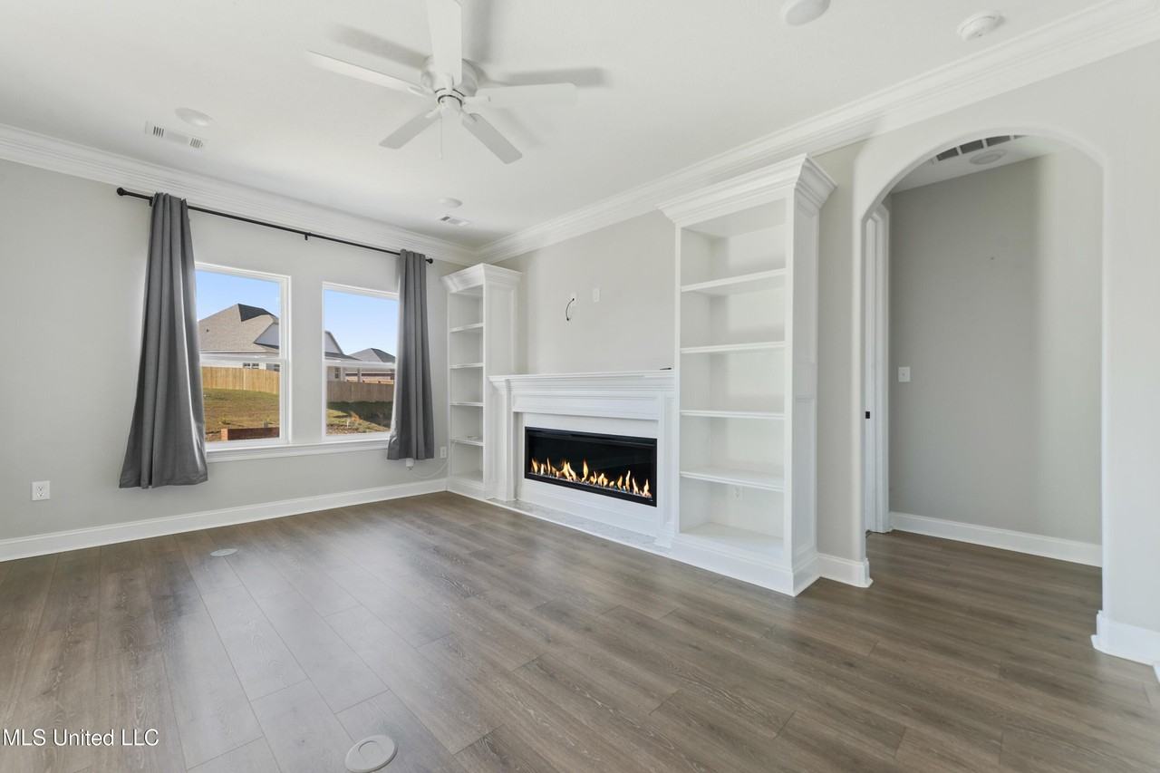 10667 Wren Grv - Photo 5 of 41