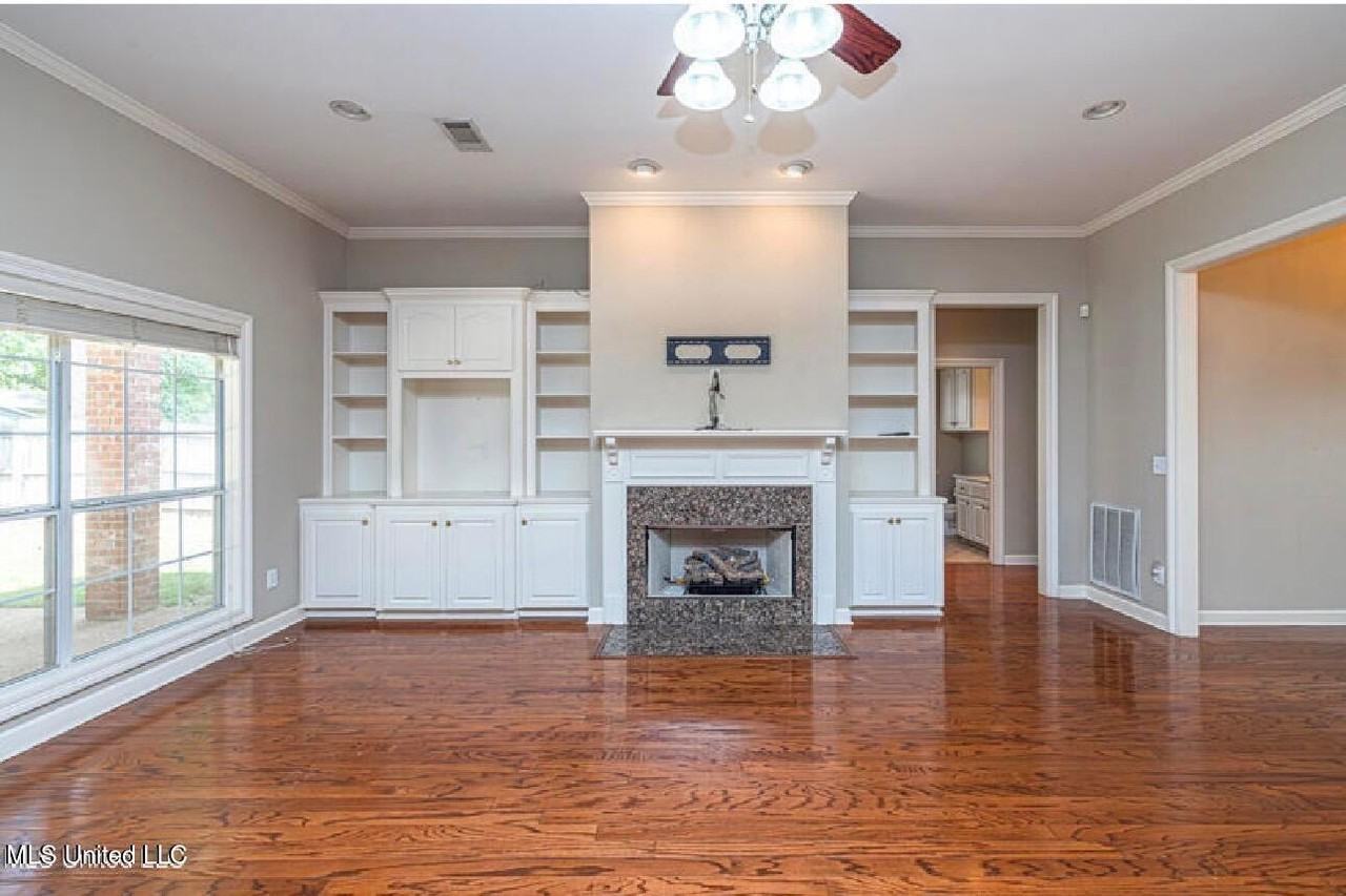 5984 Libby Ln - Photo 4 of 11