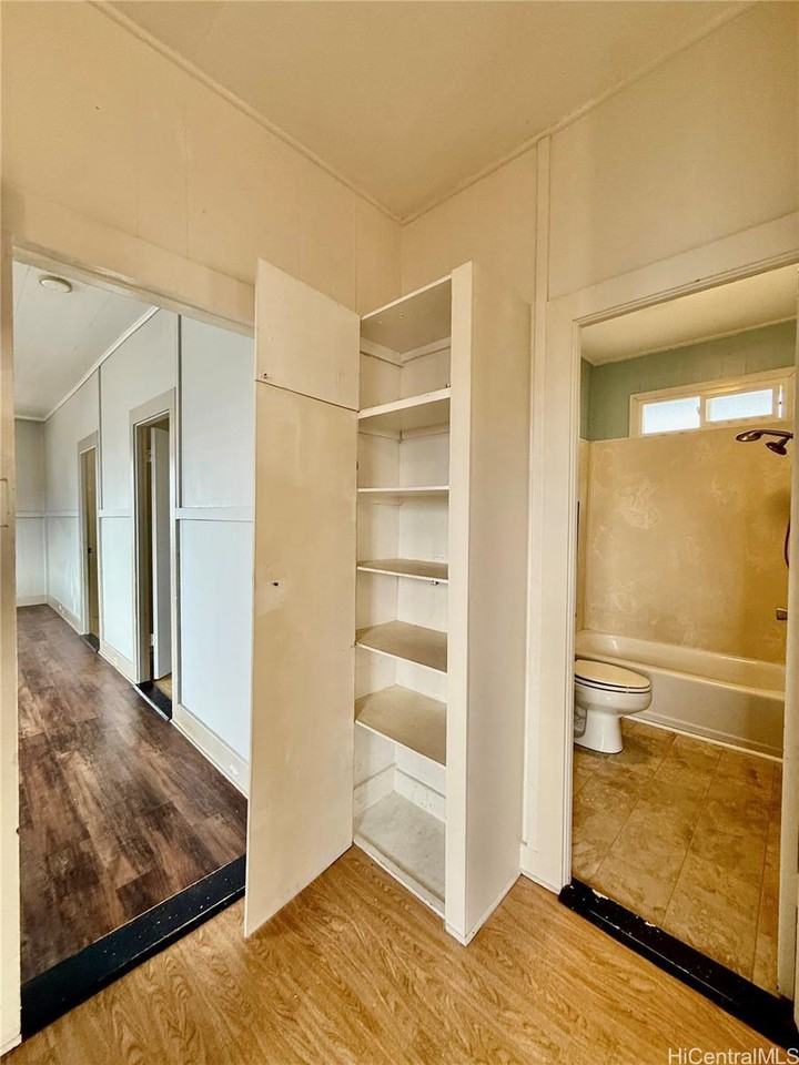 1629 Lusitana St - Photo 5 of 13