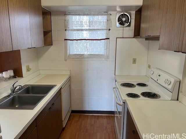 1073 Kinau St #1004 - Photo 4 of 18