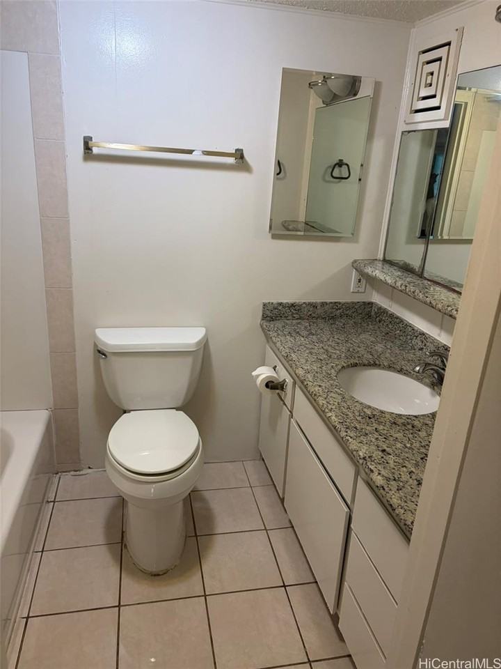 2033 Oahu Ave #B - Photo 6 of 6