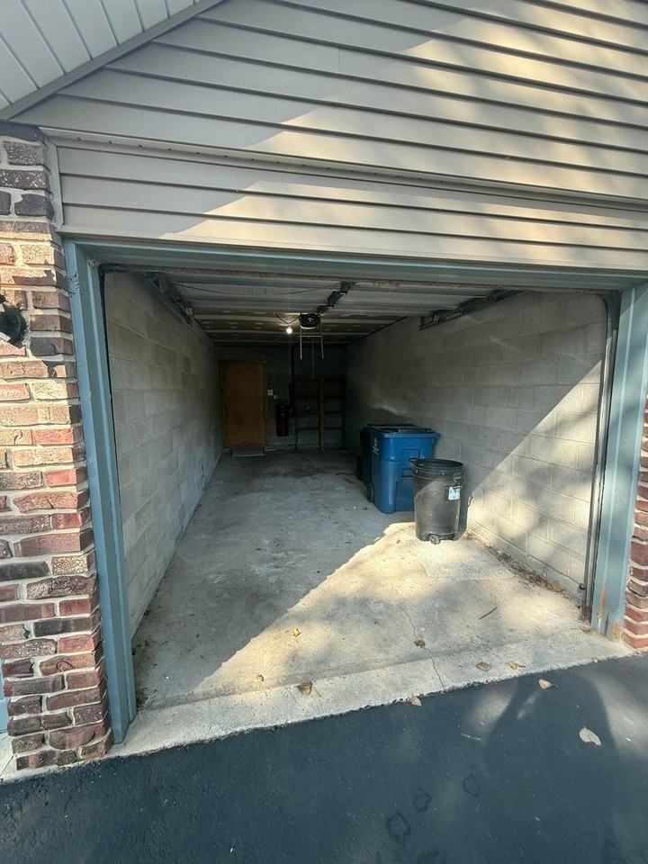 710 Knoxbury Ln #1 - Photo 2 of 12