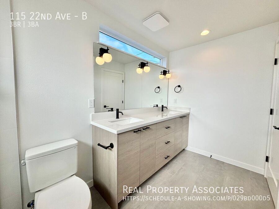 115 22nd Ave #B - Photo 6 of 31