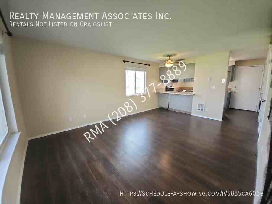 852 N Benjamin Ln - Photo 4 of 14