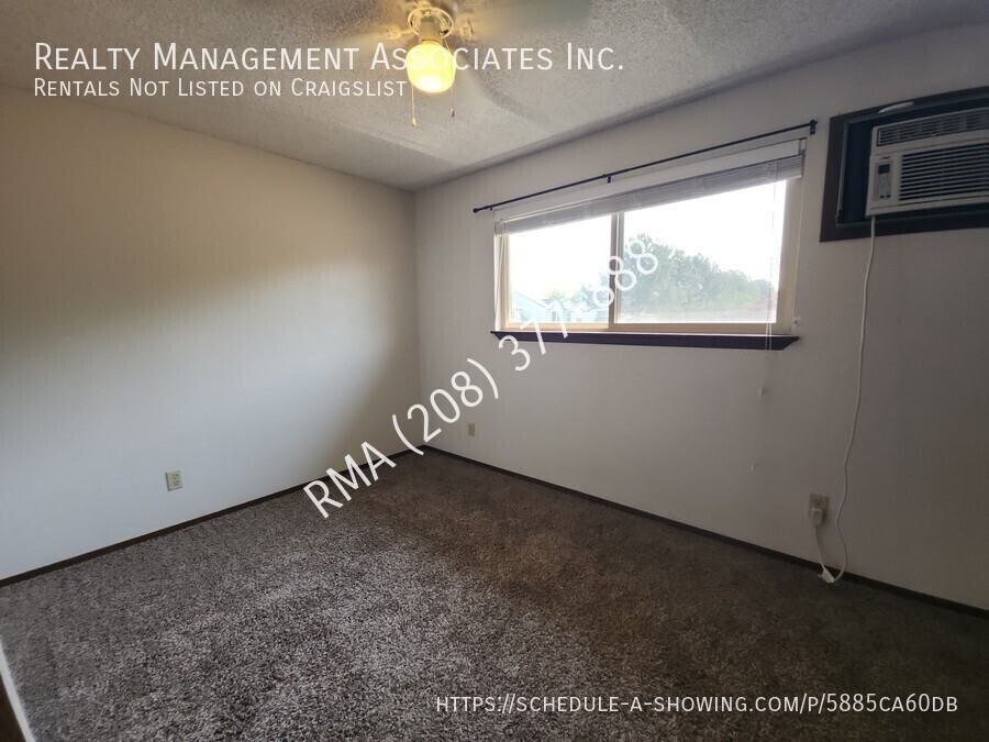 852 N Benjamin Ln - Photo 7 of 14