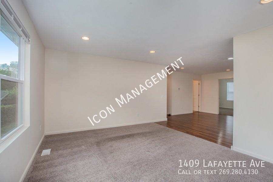 1409 Lafayette Ave - Photo 7 of 19