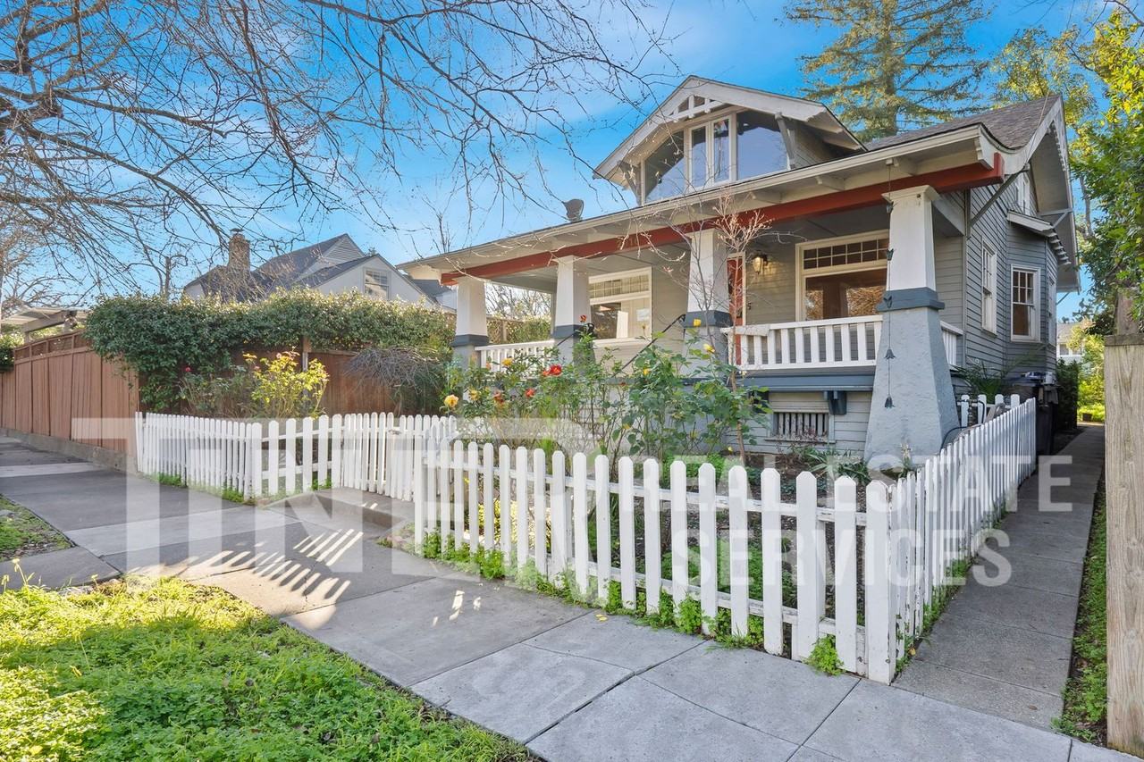 2916 22nd St - Photo 6 of 26