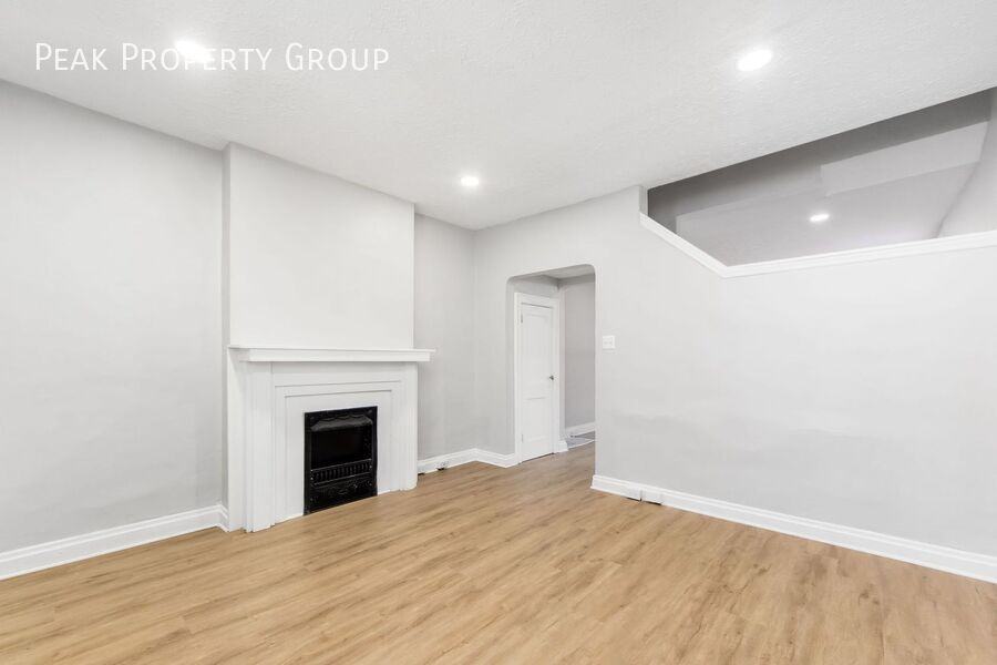 419 E Mithoff St - Photo 6 of 43