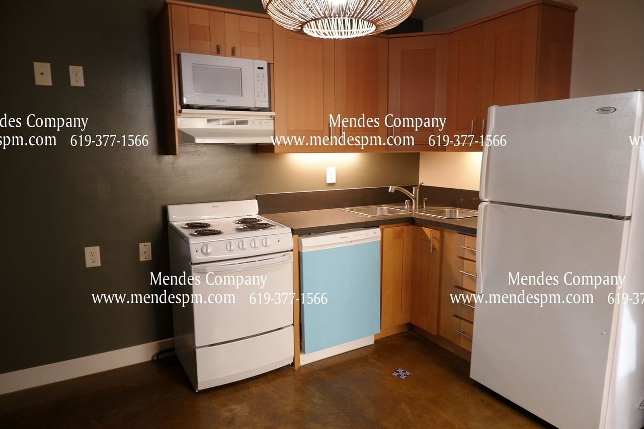 362 15th St - Photo 3 of 14