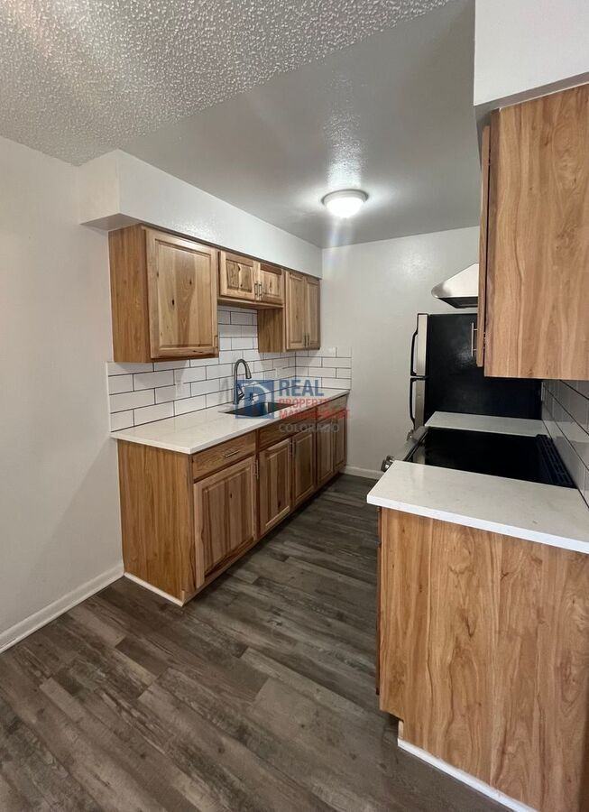 1303 Coffman St #1 - Photo 3 of 11