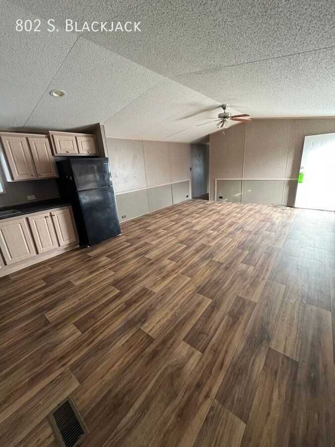 802 Blackjack - Photo 2 of 5