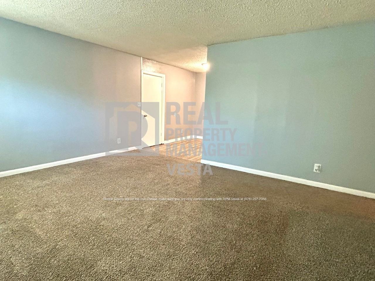 2403 N Groveland Cir - Photo 3 of 19