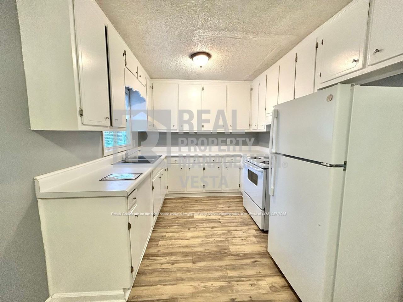 2403 N Groveland Cir - Photo 5 of 19