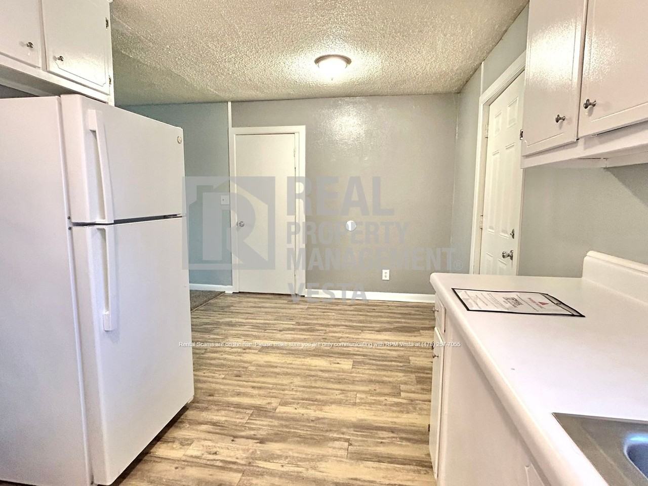 2403 N Groveland Cir - Photo 6 of 19