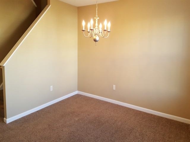 5557 Windsor Ct - Photo 2 of 12