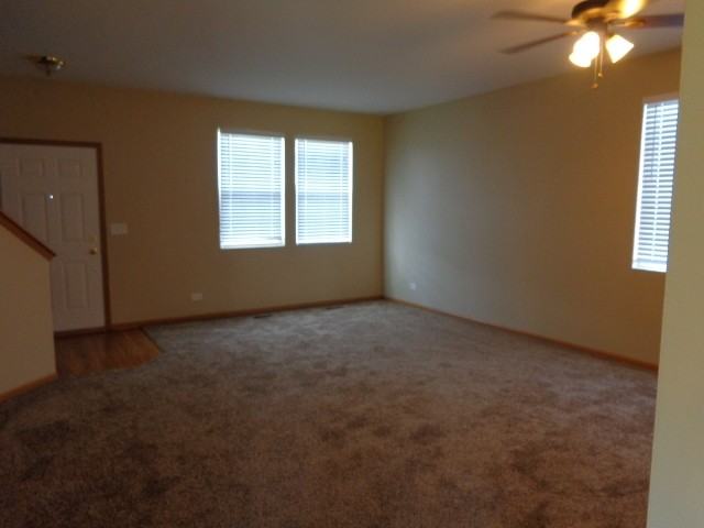 39861 Waterloo Dr - Photo 2 of 11