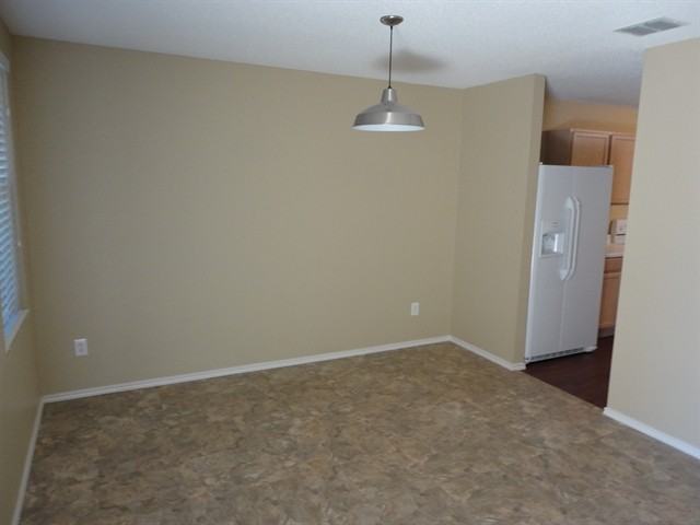 3315 Spur Dr - Photo 3 of 17