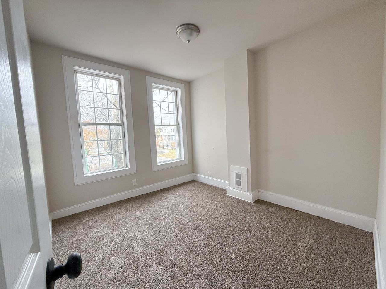 2702 Greenmount Ave - Photo 6 of 11