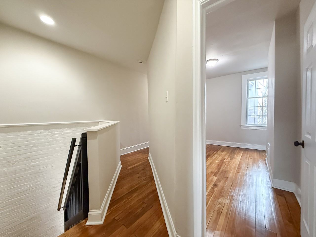 2702 Greenmount Ave - Photo 7 of 11