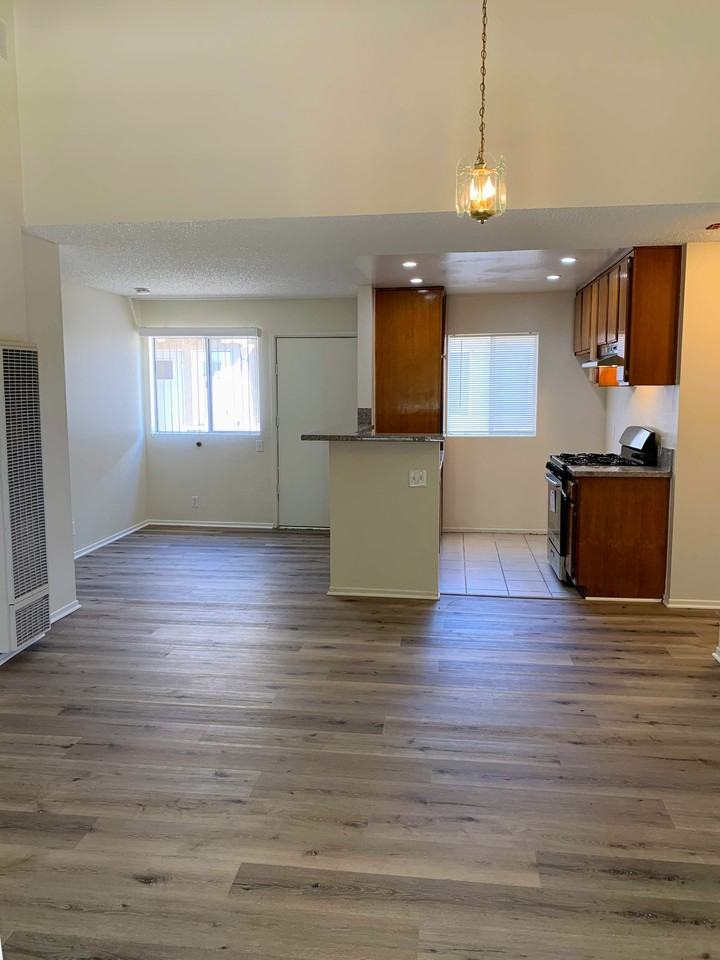 1101 E South St #306 - Photo 4 of 31