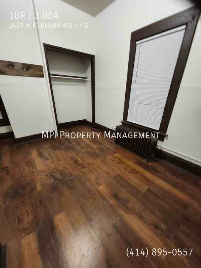 2460 W Kilbourn Ave #2 - Photo 2 of 9