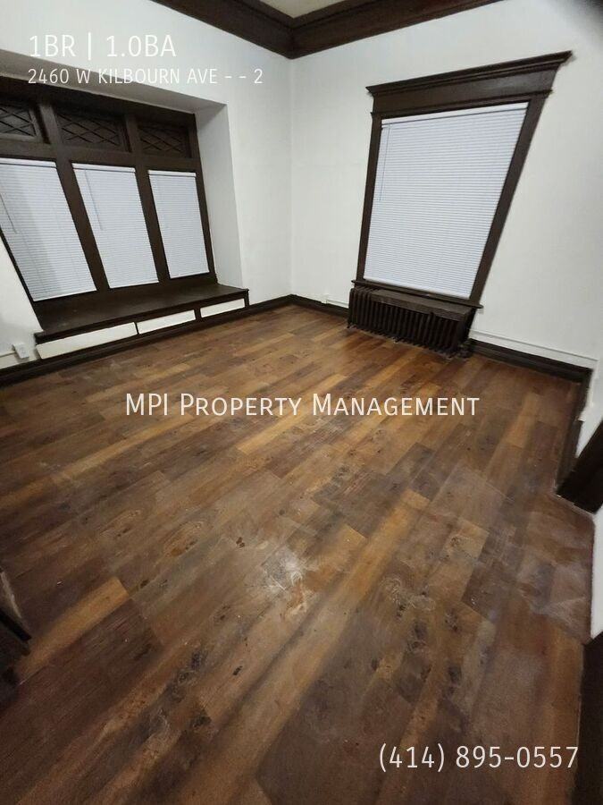 2460 W Kilbourn Ave #2 - Photo 7 of 9