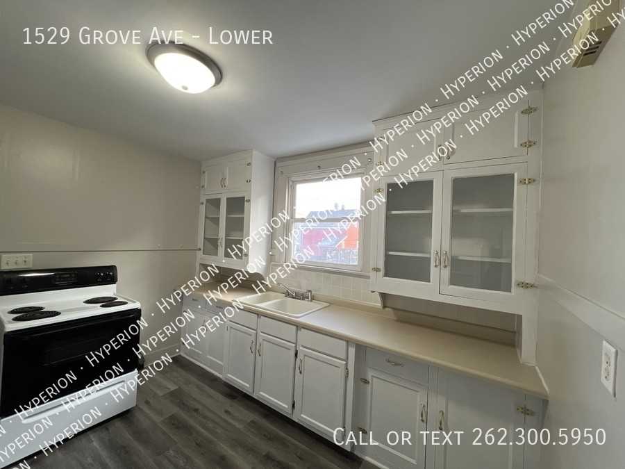 1529 Grove Ave - Photo 7 of 17