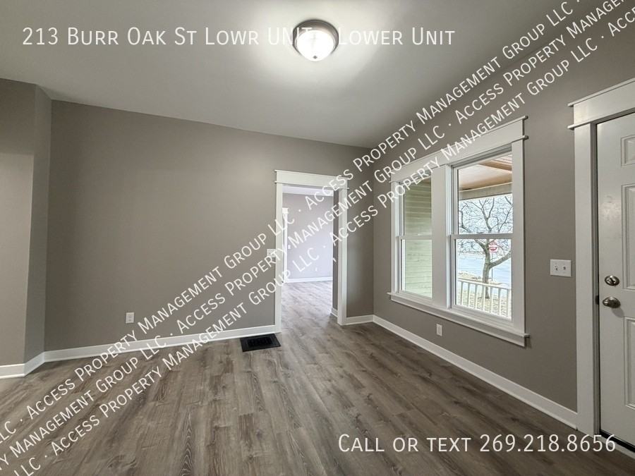 213 Burr Oak St Lowr Unit - Photo 5 of 16