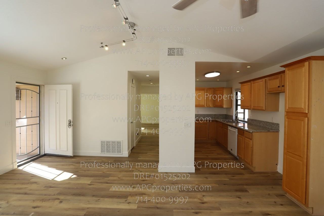 7704 Elmdale Way - Photo 6 of 38