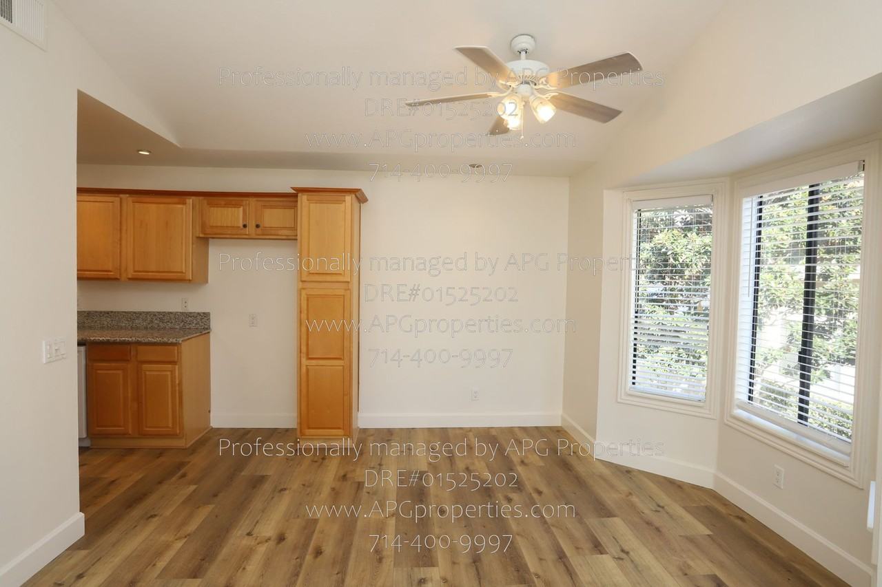 7704 Elmdale Way - Photo 7 of 38