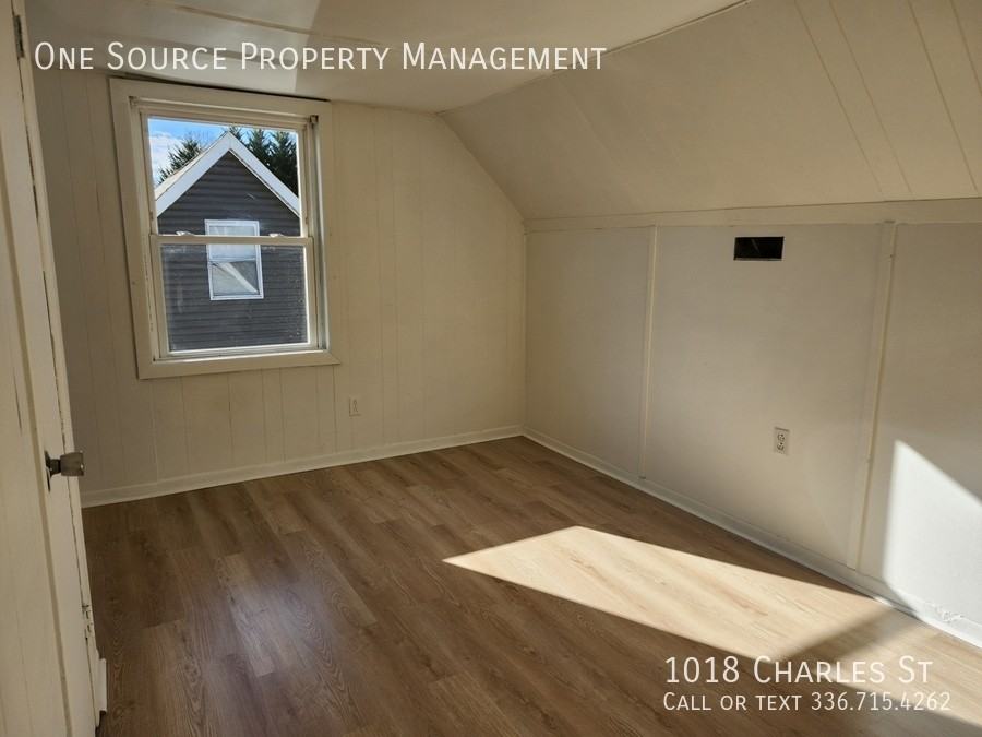 1018 Charles St - Photo 7 of 11