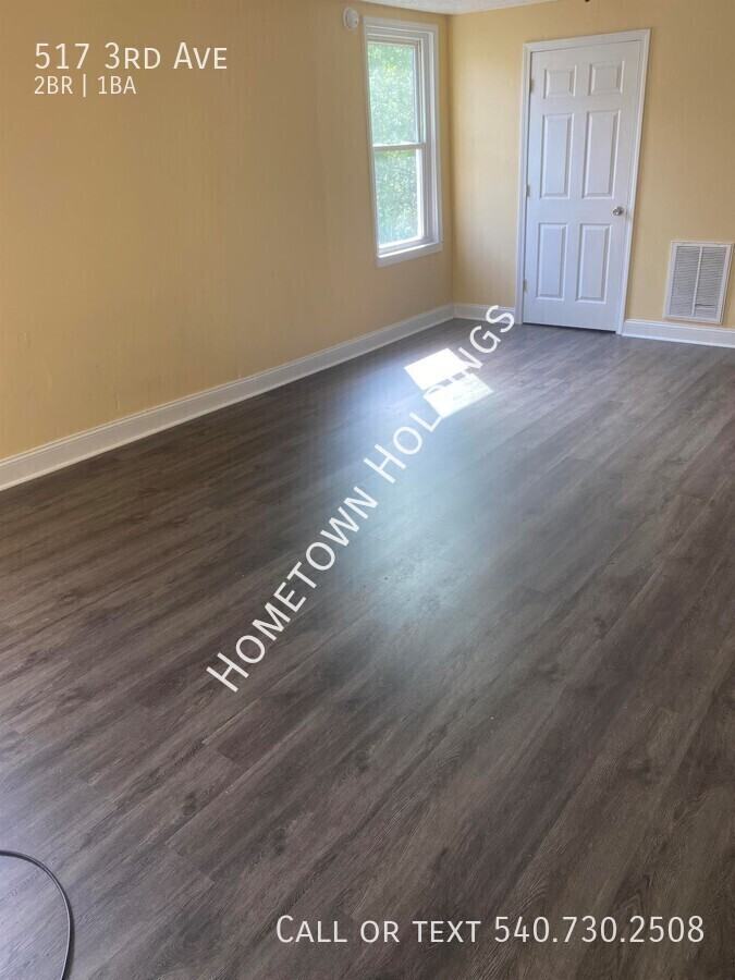 517 3rd Ave - Photo 3 of 7