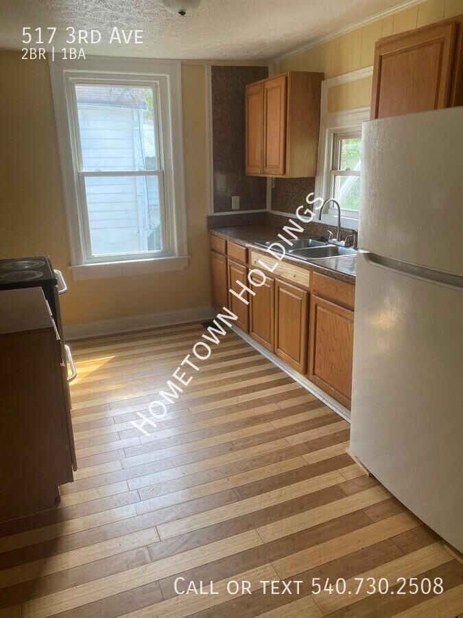 517 3rd Ave - Photo 4 of 7