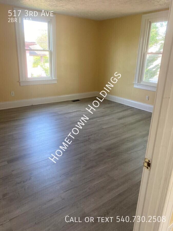 517 3rd Ave - Photo 6 of 7