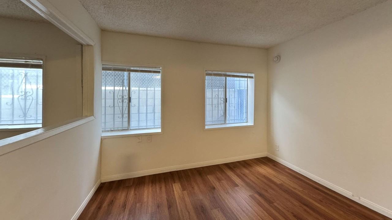 39 Sunset Ave #103 - Photo 4 of 9