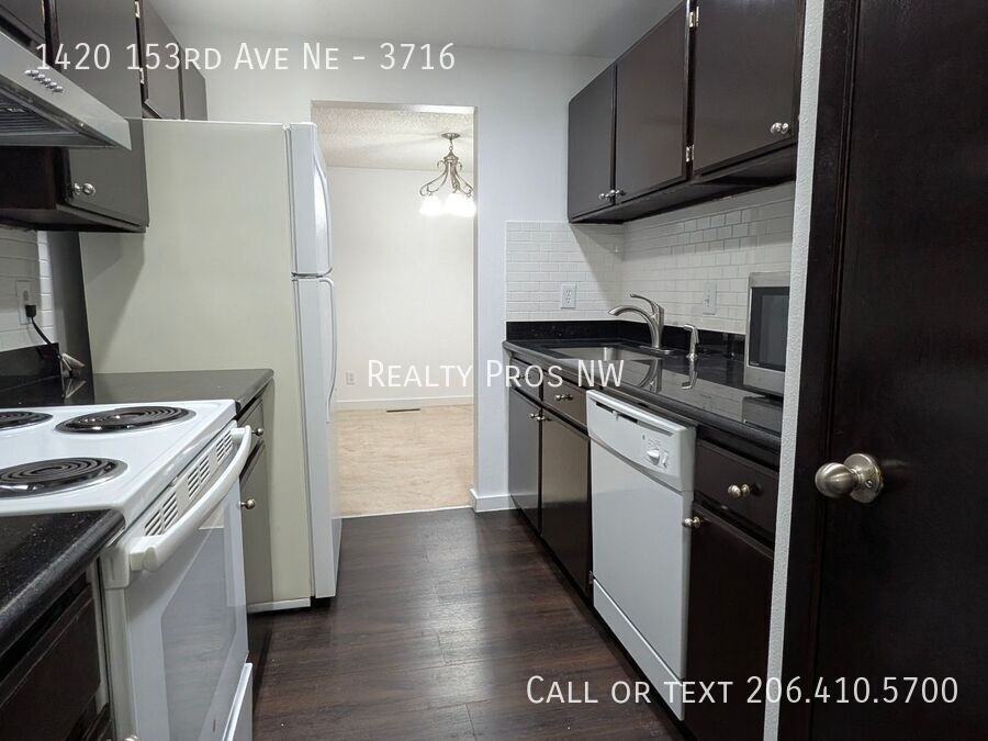 1420 153rd Ave Ne #3716 - Photo 4 of 15