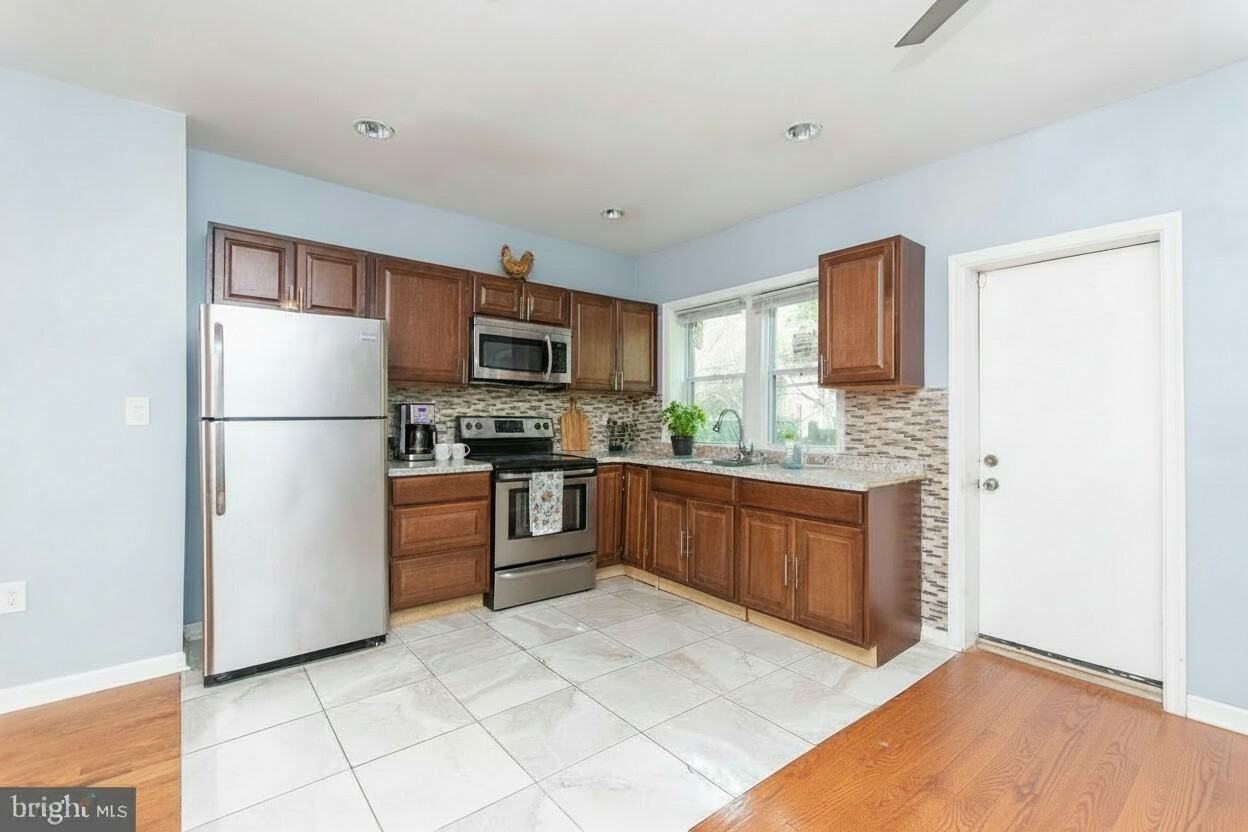 2849 N Bailey St - Photo 2 of 26