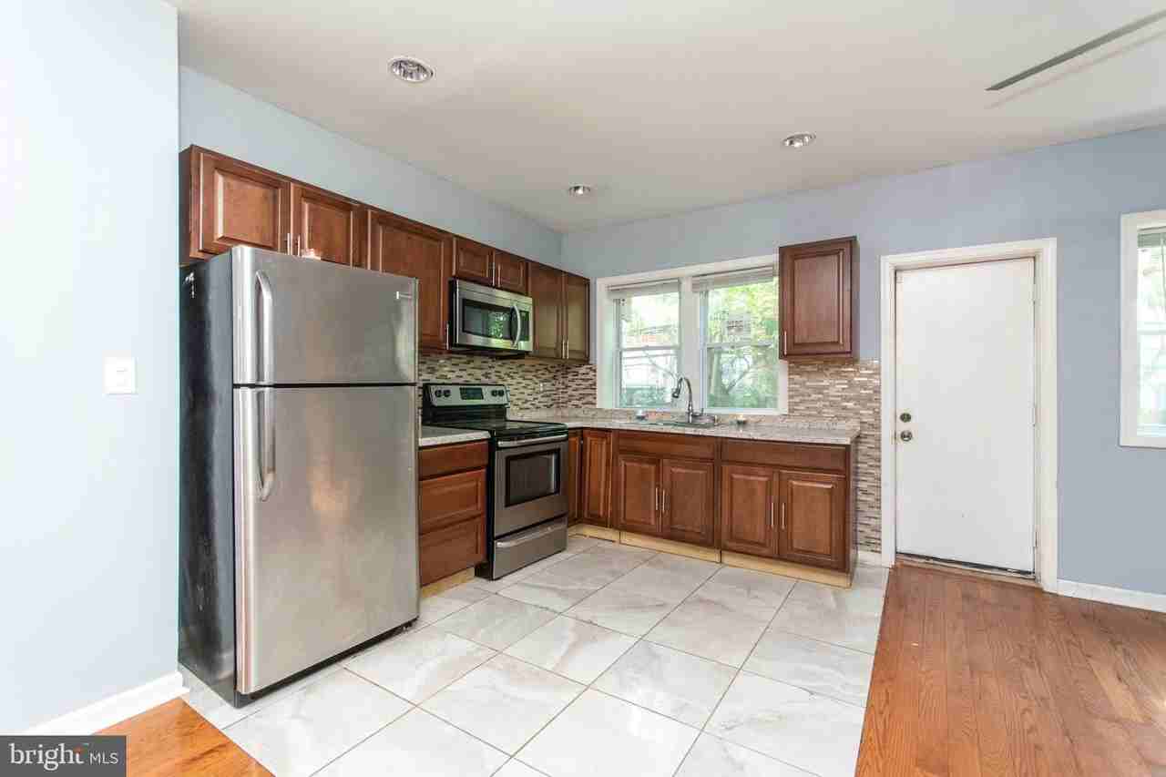 2849 N Bailey St - Photo 3 of 26