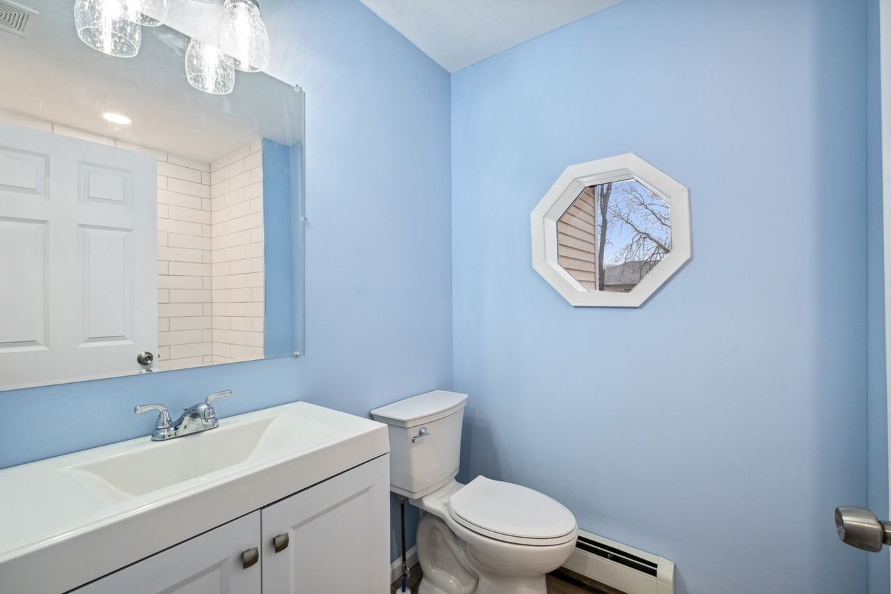 1033 Bluff Ave E - Photo 6 of 12