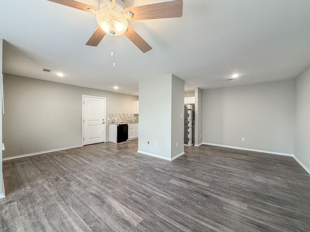 1203 Quebec Dr #1203 - Photo 5 of 16