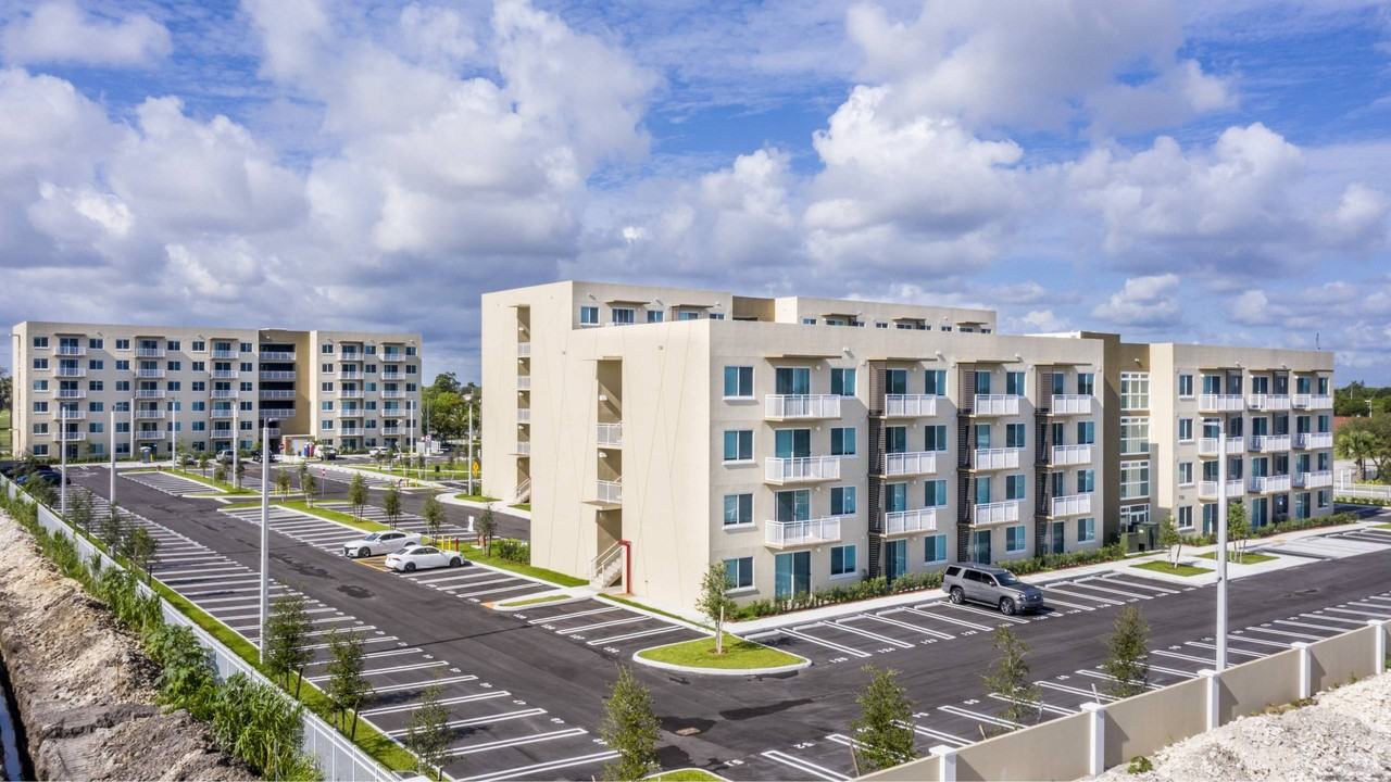 Village at Coral Reef - Photo 4 of 38