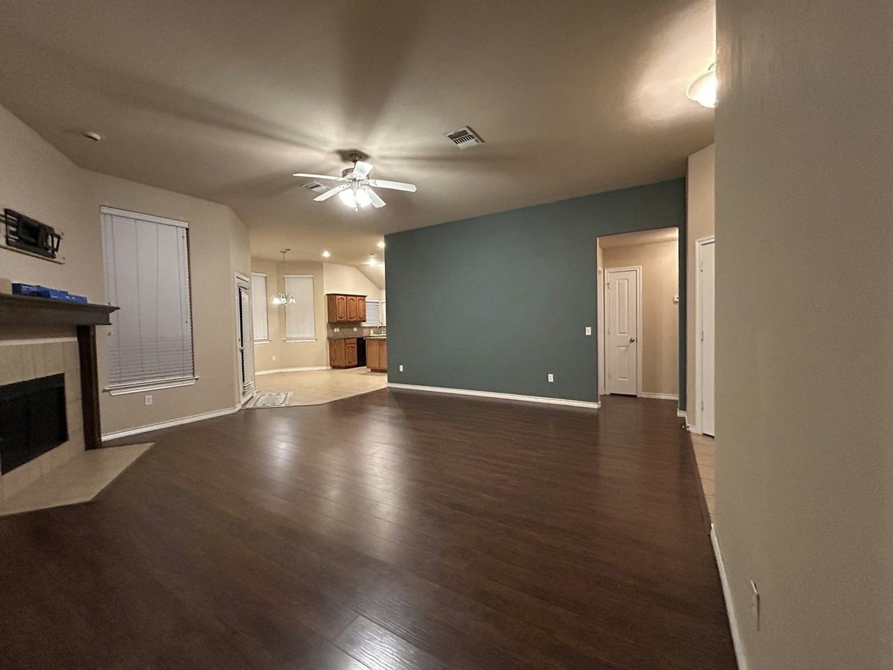 2400 Rookhaven Ln - Photo 2 of 30