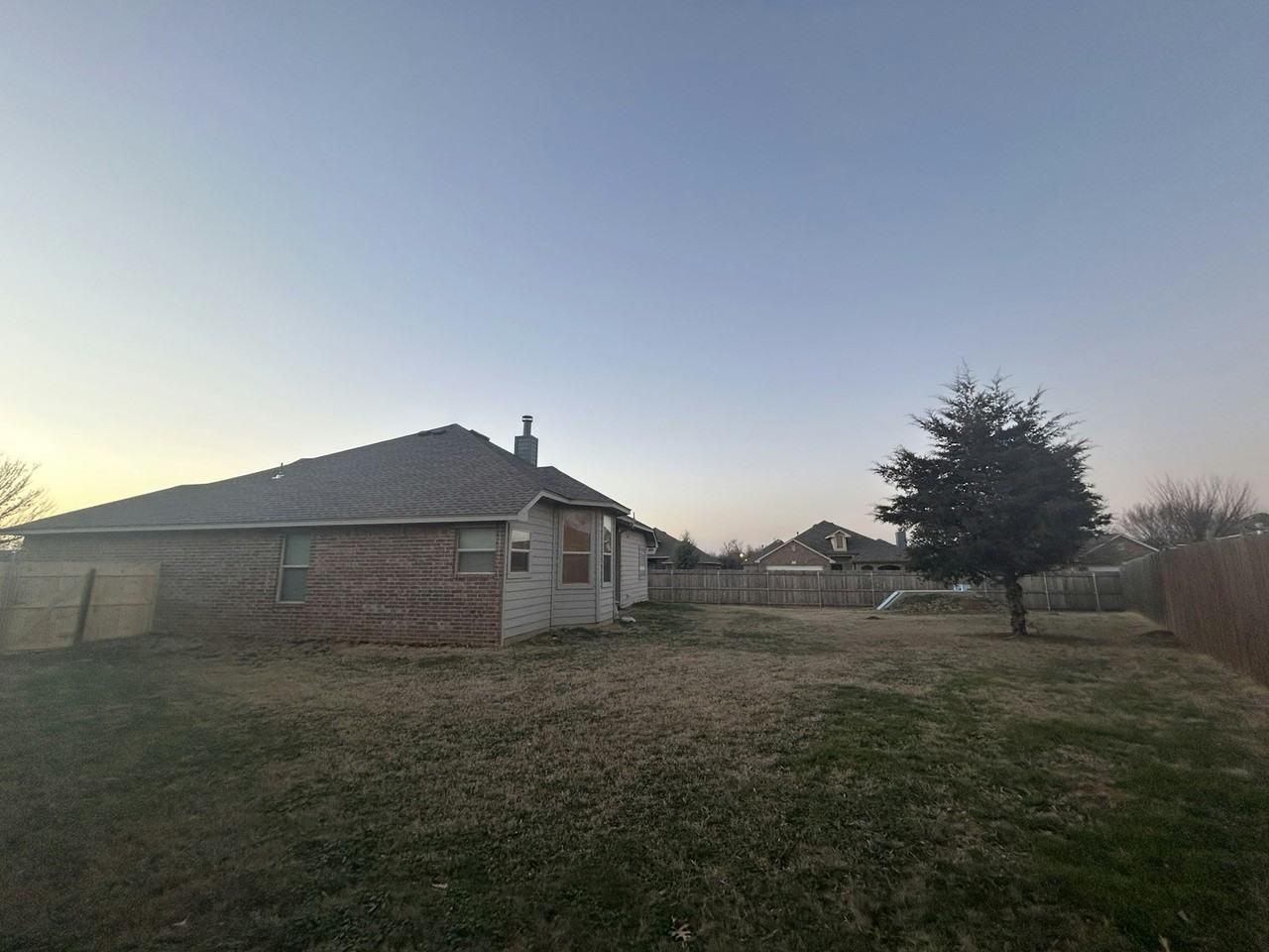 2400 Rookhaven Ln - Photo 5 of 27