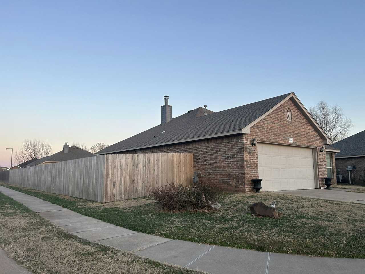 2400 Rookhaven Ln - Photo 7 of 27