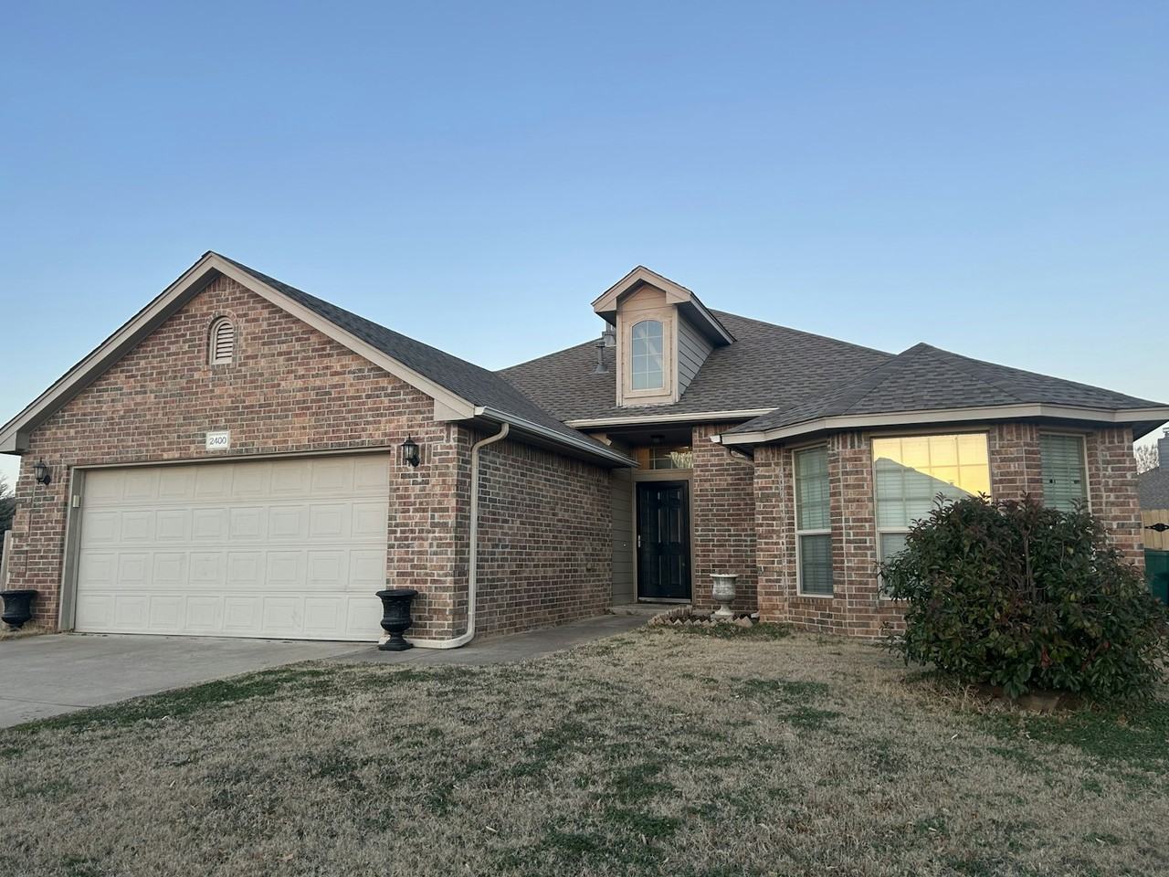 2400 Rookhaven Ln - Photo 2 of 27