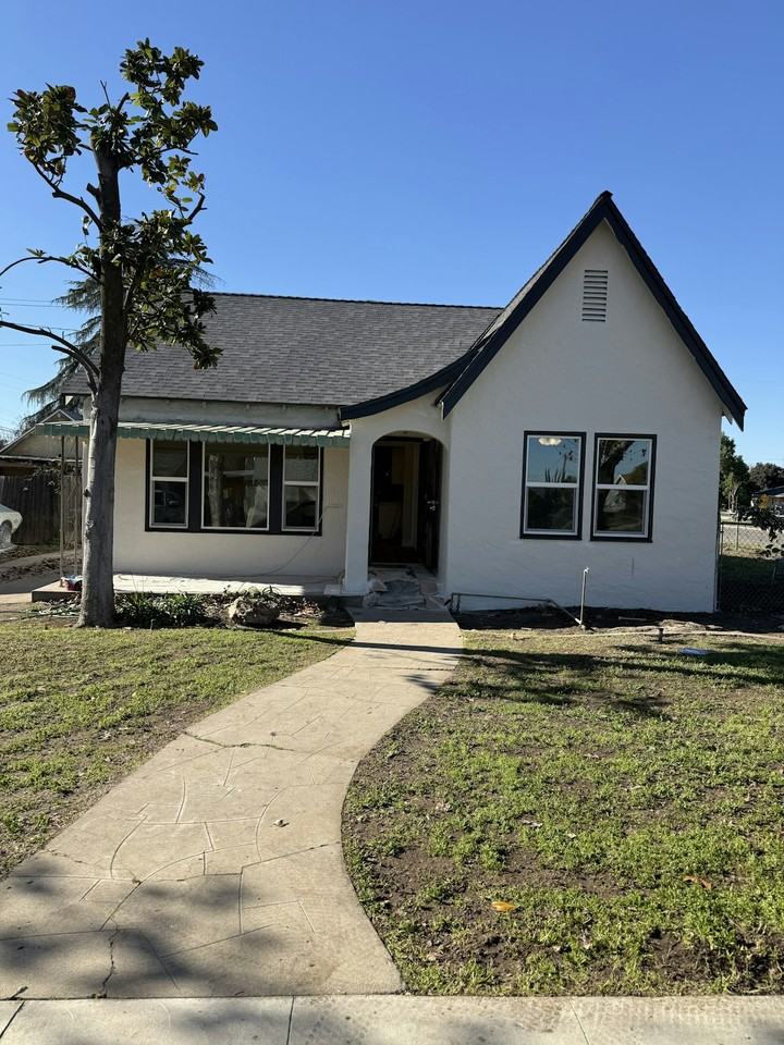 261 North Sierra Vista Avenue - Photo 2 of 10