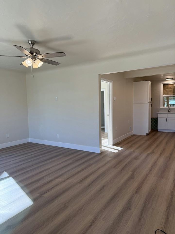 261 North Sierra Vista Avenue - Photo 4 of 10