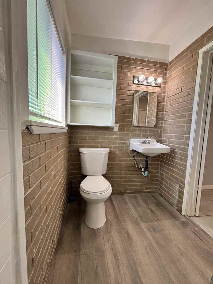 24185 Sunnymead Boulevard, Unit 5 - Photo 3 of 11