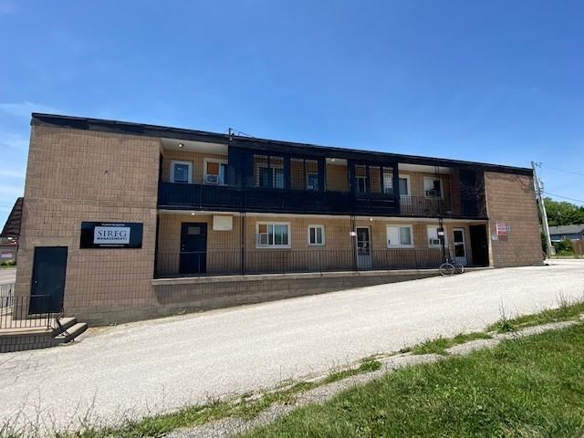 1340 Tecumseh Road West - Photo 2 of 3